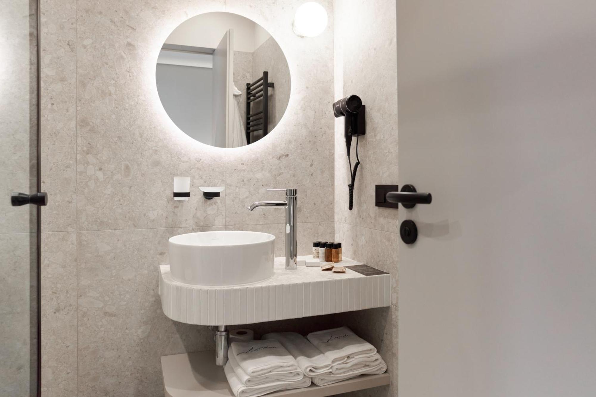Hotel Laudon Ujgorod Dış mekan fotoğraf