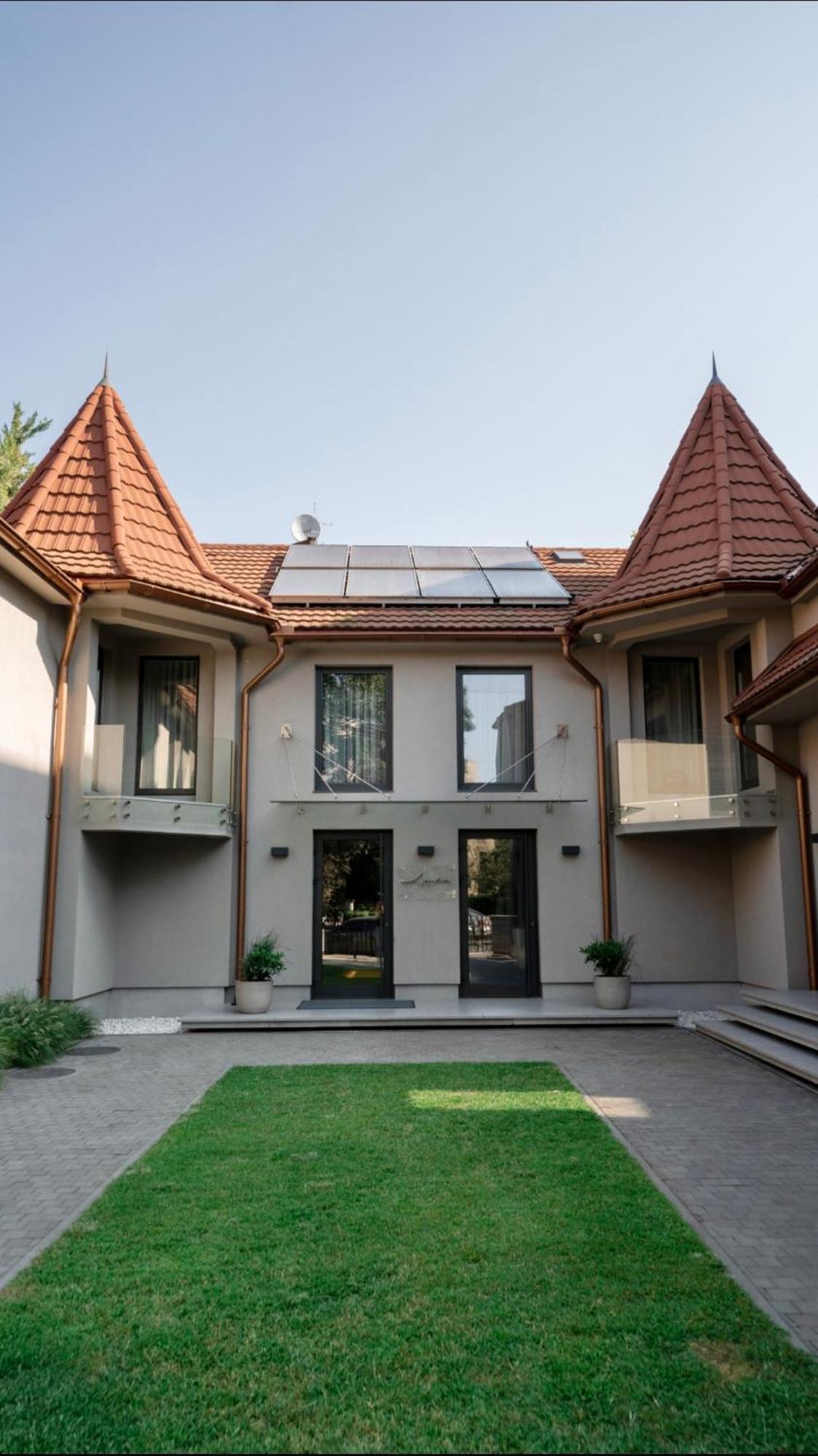Hotel Laudon Ujgorod Dış mekan fotoğraf